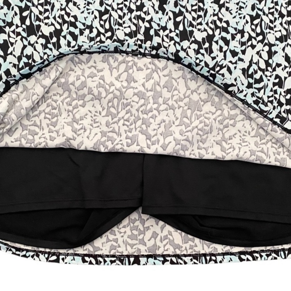 Woman’s size M Skort - Picture 6 of 6